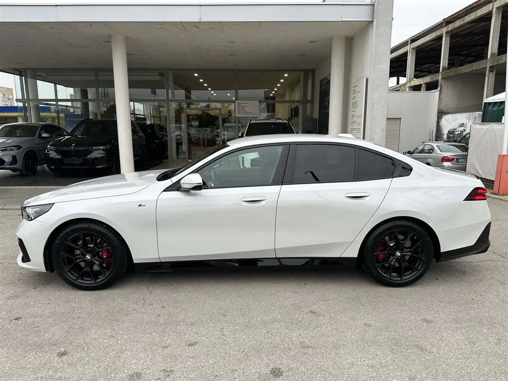 BMW 520 M PRO/Bowers/3D VIEW/Iconic Glow/HUD/Comfort | Mobile.bg   3
