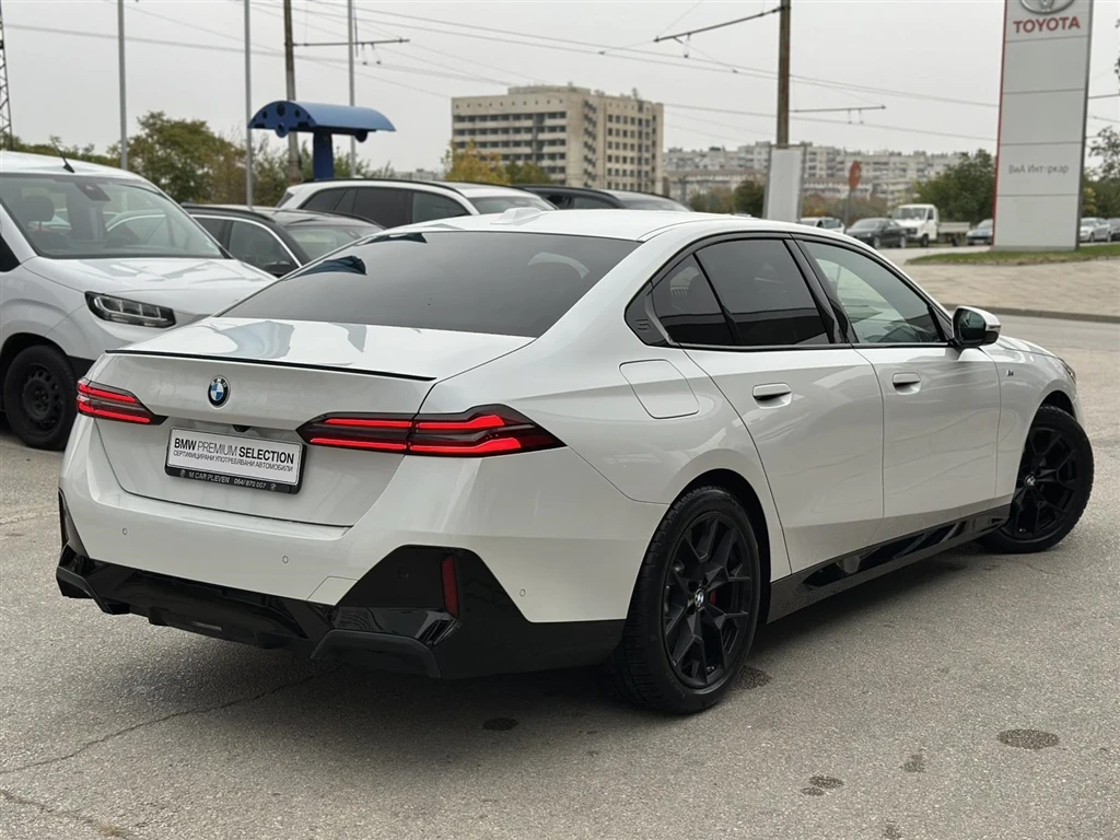 BMW 520 M PRO/Bowers/3D VIEW/Iconic Glow/HUD/Comfort | Mobile.bg   2