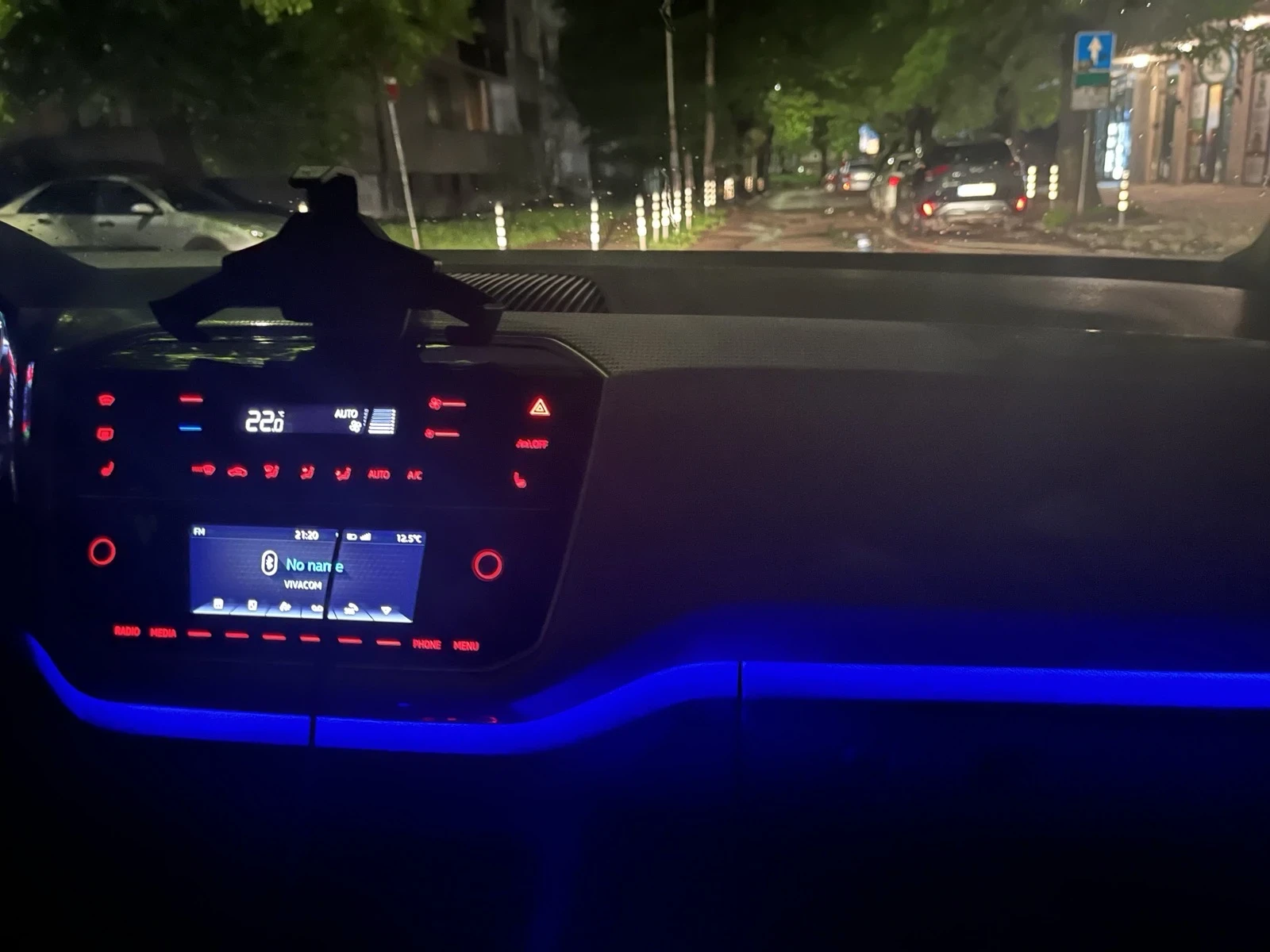 VW Up Голяма батерия 36.8 kw.h/ CCS - изображение 9