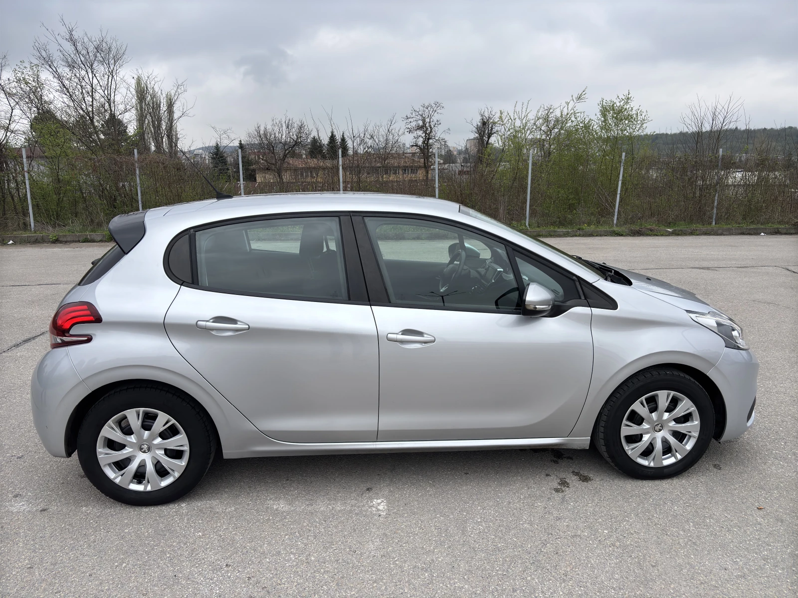 Peugeot 208 1.6hdi - изображение 5