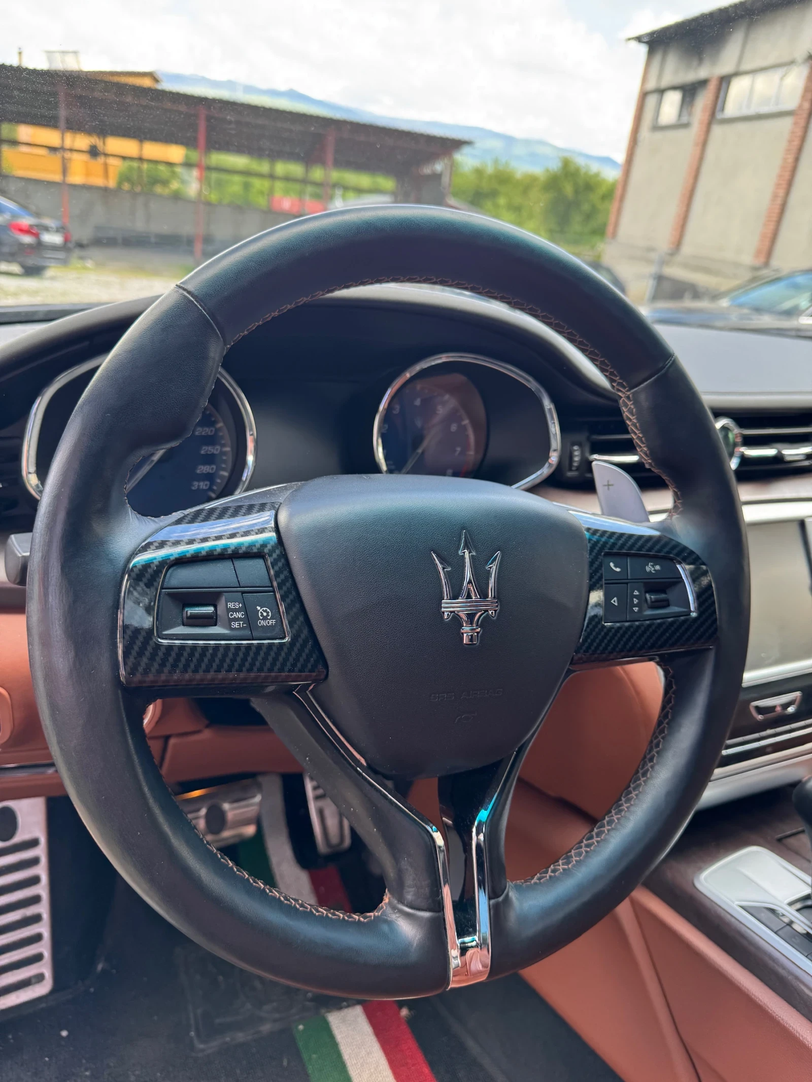 Maserati Quattroporte Q4 - изображение 6