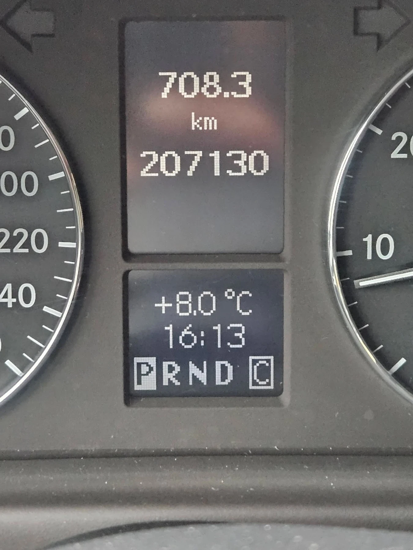 Mercedes-Benz C 180, снимка 3 - Автомобили и джипове - 54323941