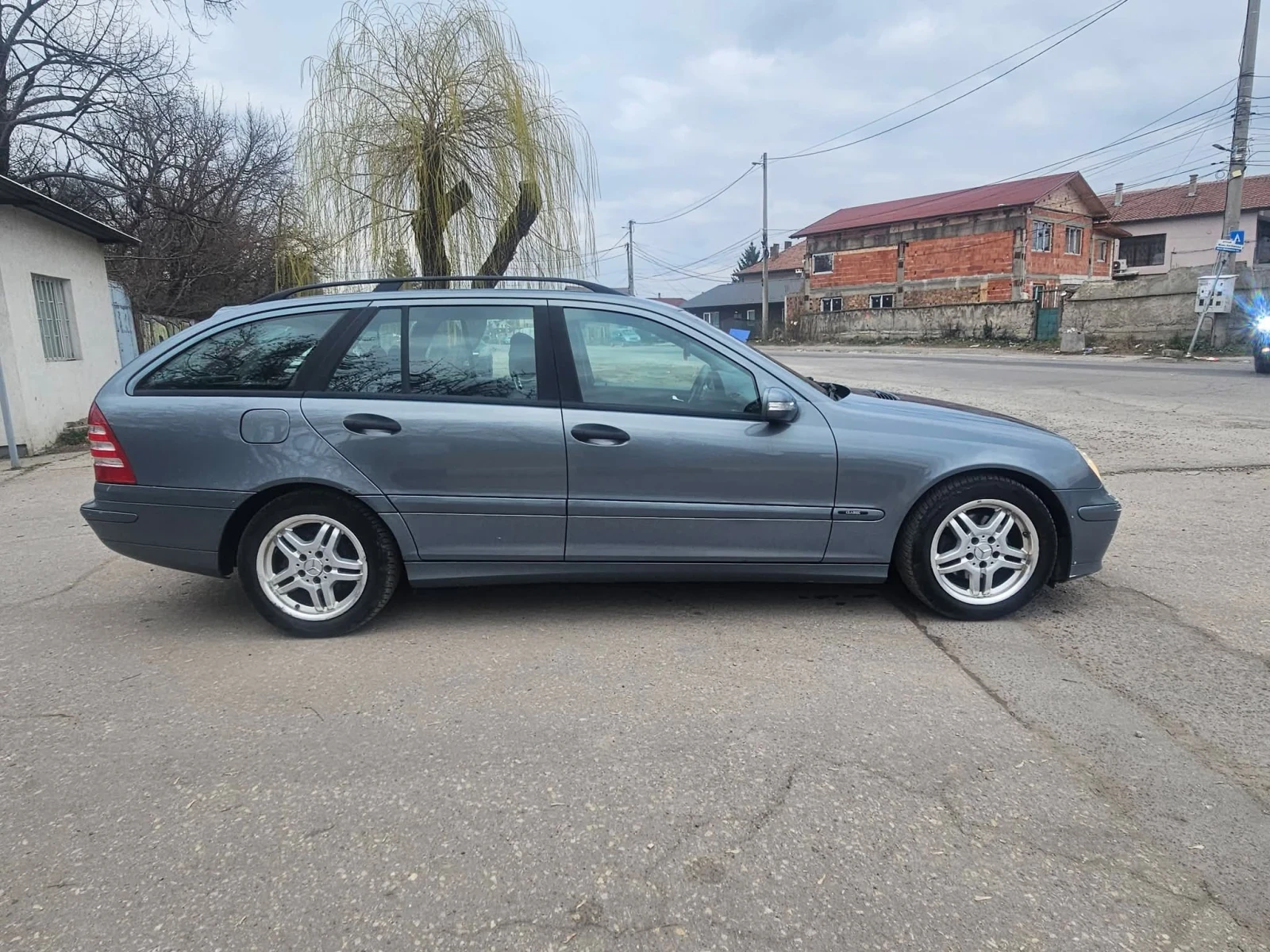 Mercedes-Benz C 180, снимка 8 - Автомобили и джипове - 54323941