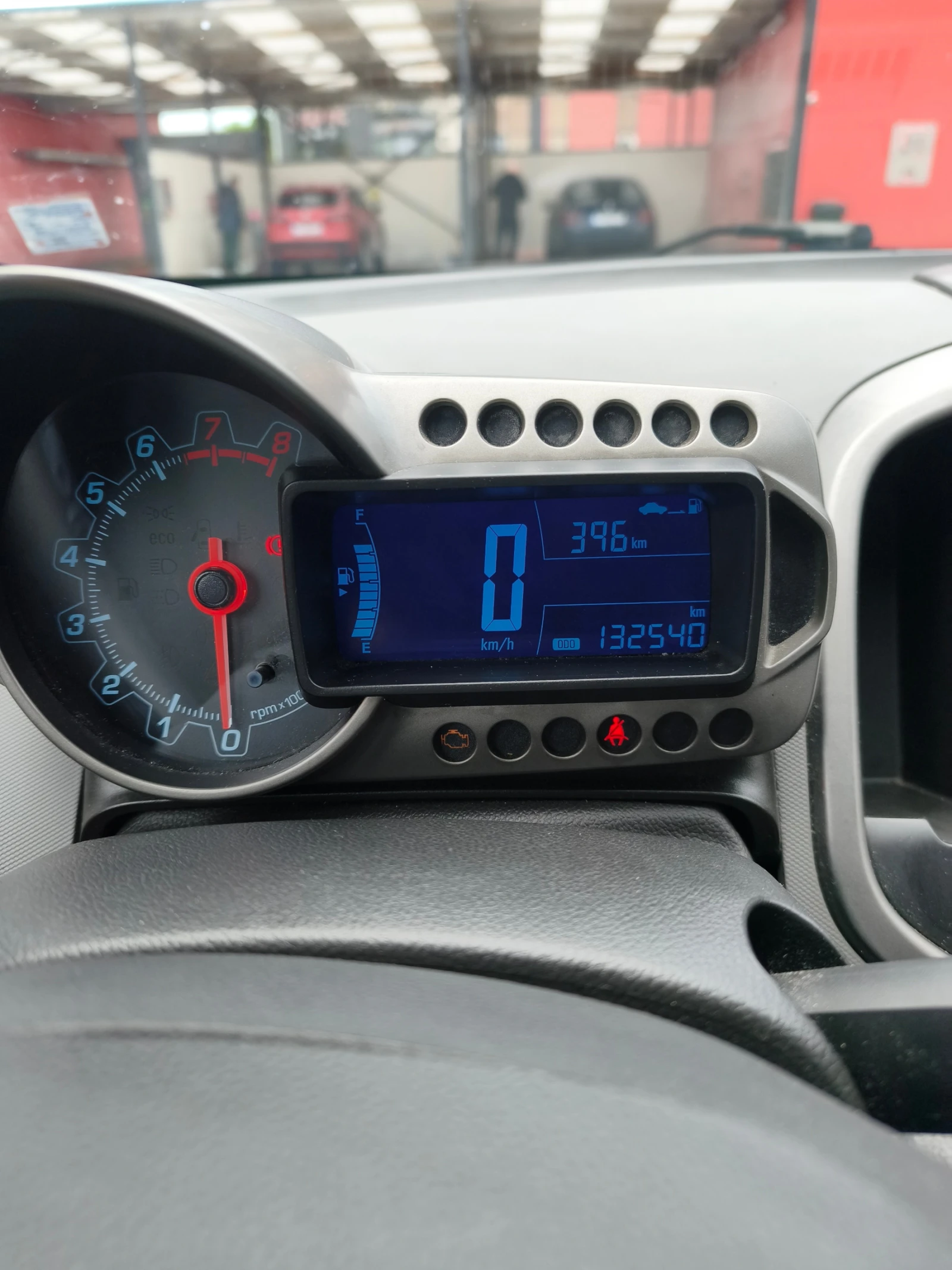 Chevrolet Aveo, снимка 6 - Автомобили и джипове - 54393027