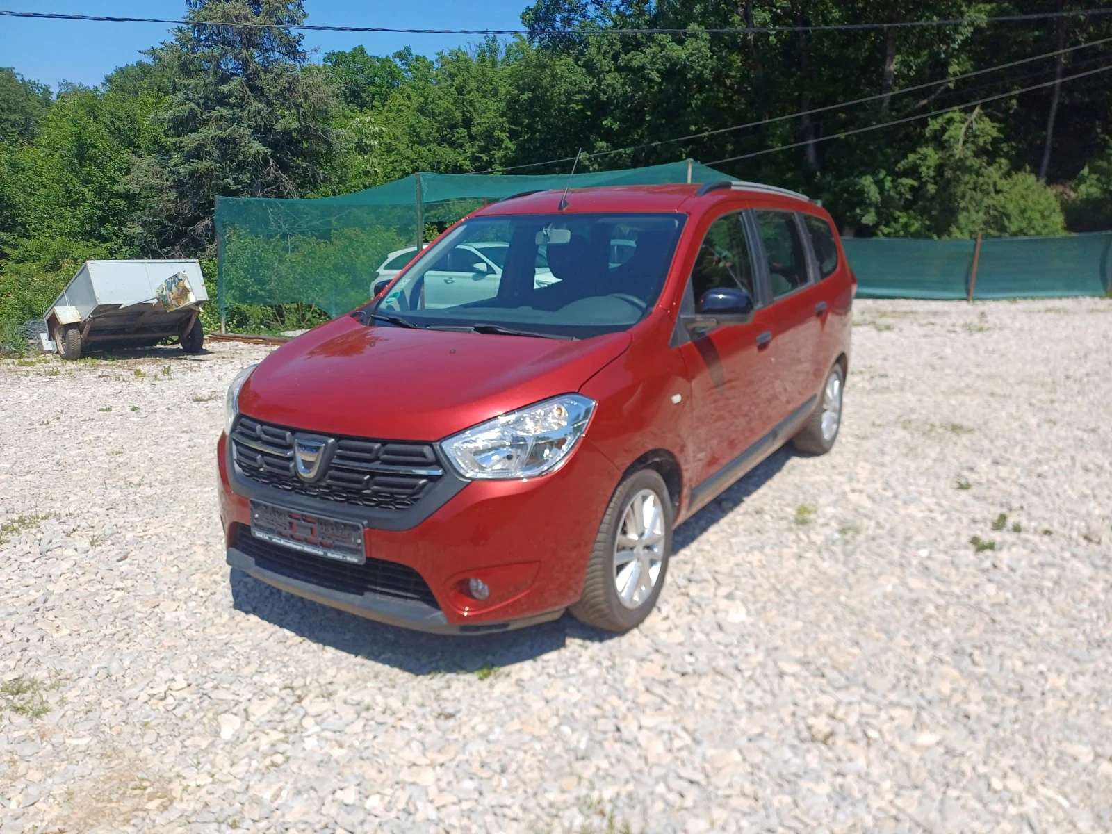 Dacia Lodgy 1.3 7места, снимка 2 - Автомобили и джипове - 54692621