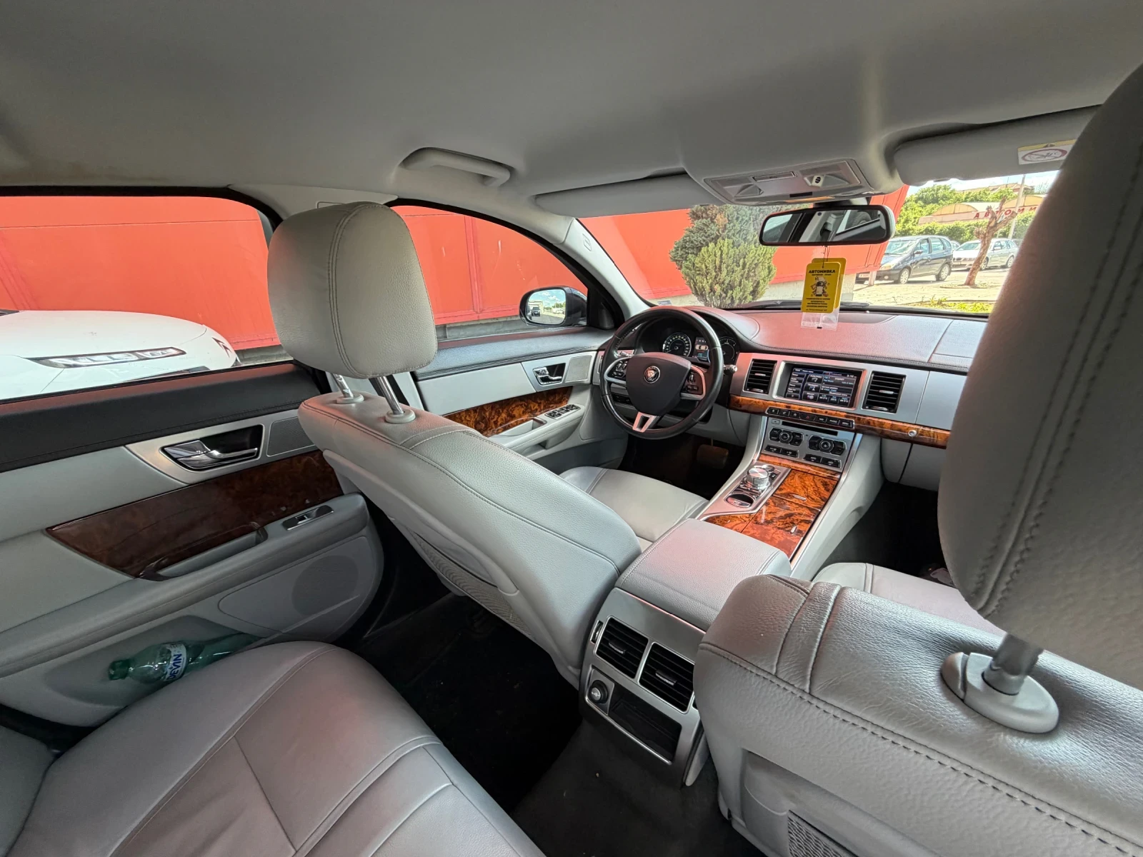Jaguar Xf FACELIFT* БАРТЕР* LED* , снимка 9 - Автомобили и джипове - 54714528