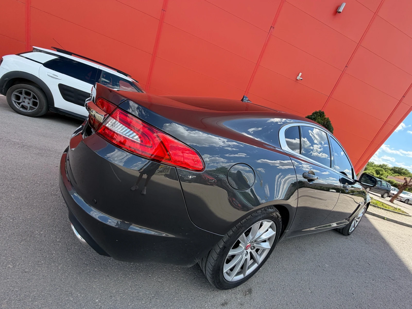 Jaguar Xf FACELIFT* БАРТЕР* LED* , снимка 6 - Автомобили и джипове - 54714528