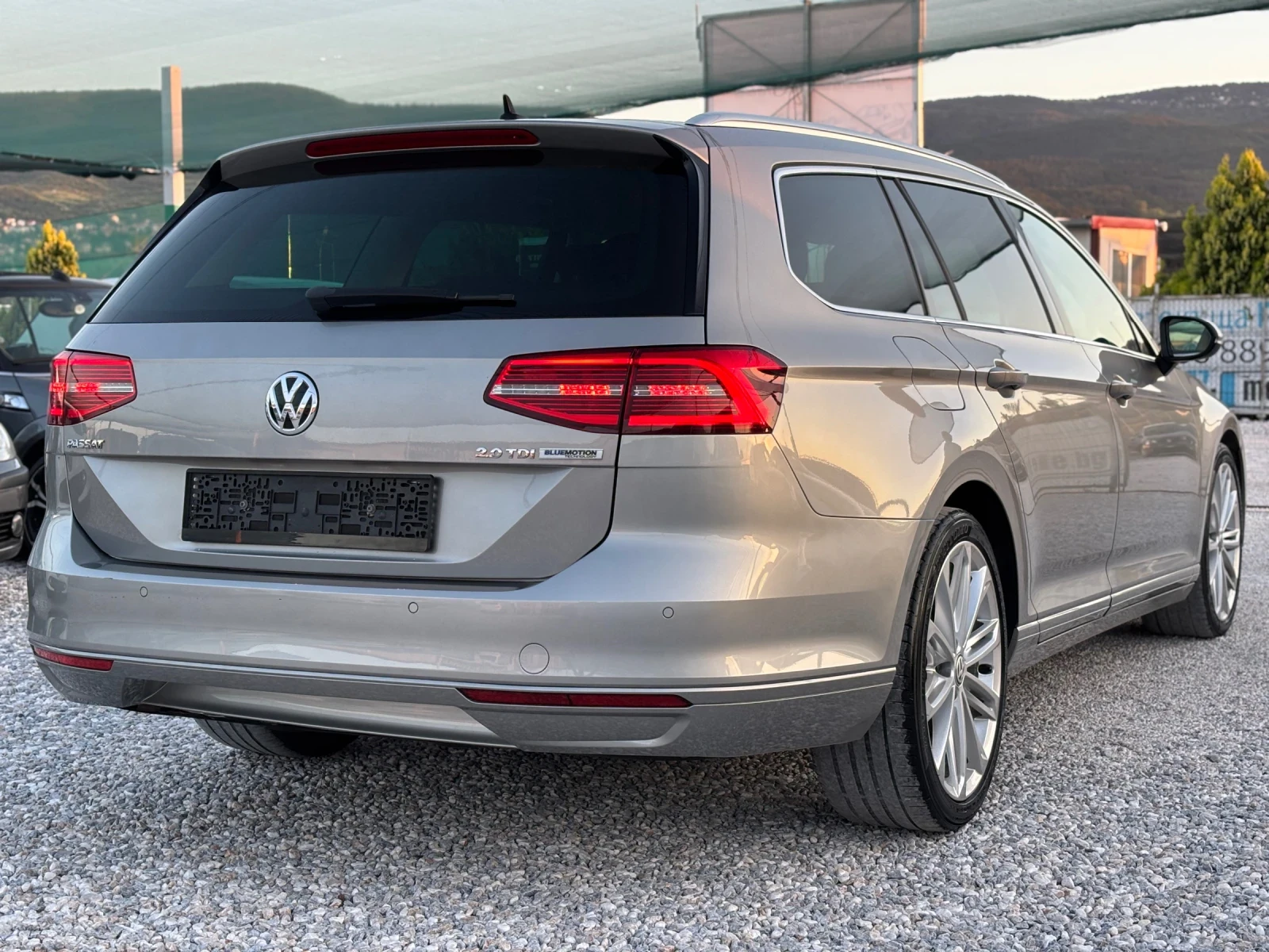 VW Passat 2.0 TDI/150к.с./Auto/Navi, снимка 3 - Автомобили и джипове - 54717227