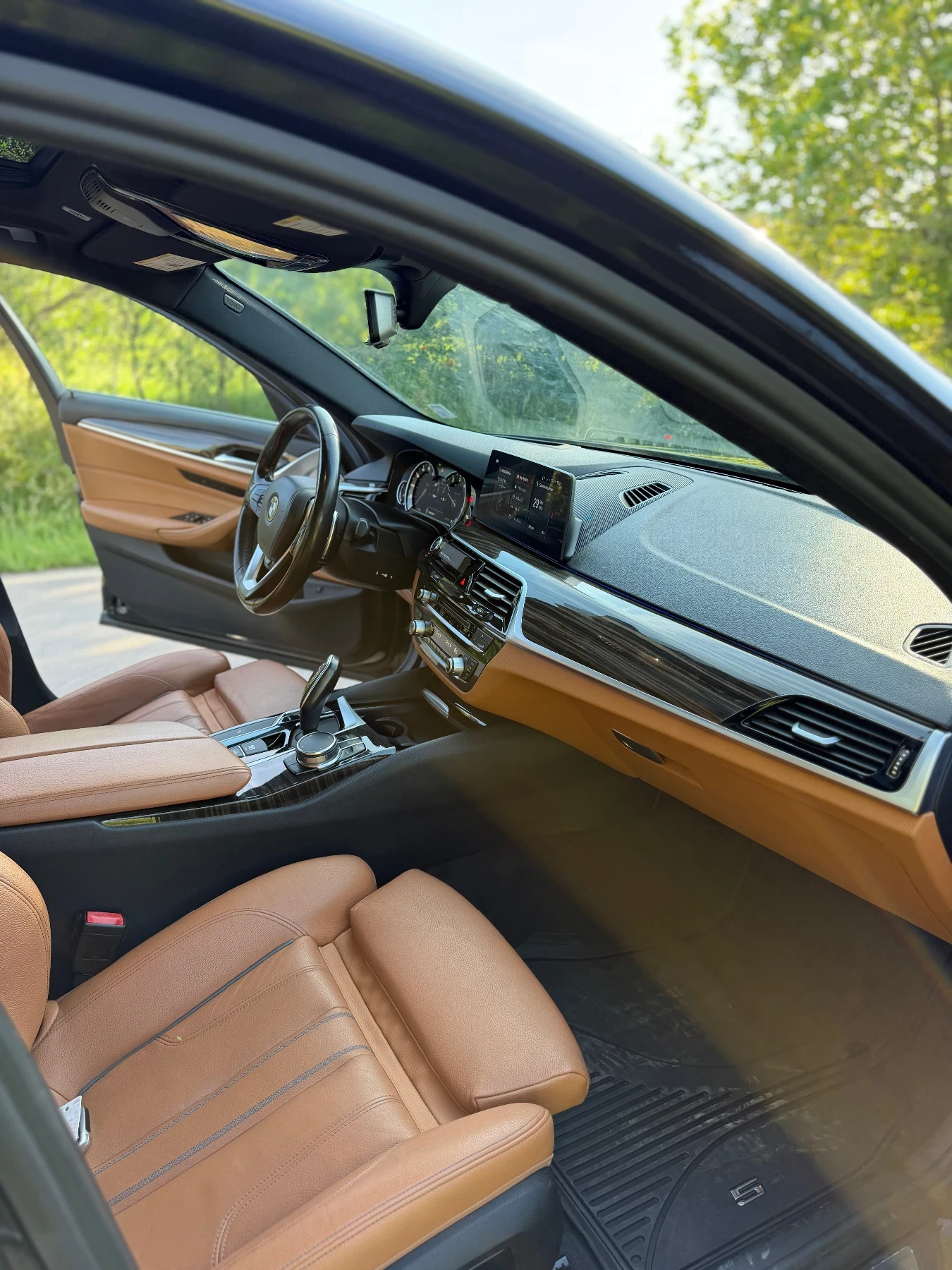 BMW 530 BMW 530i XDrive , снимка 12 - Автомобили и джипове - 54721656
