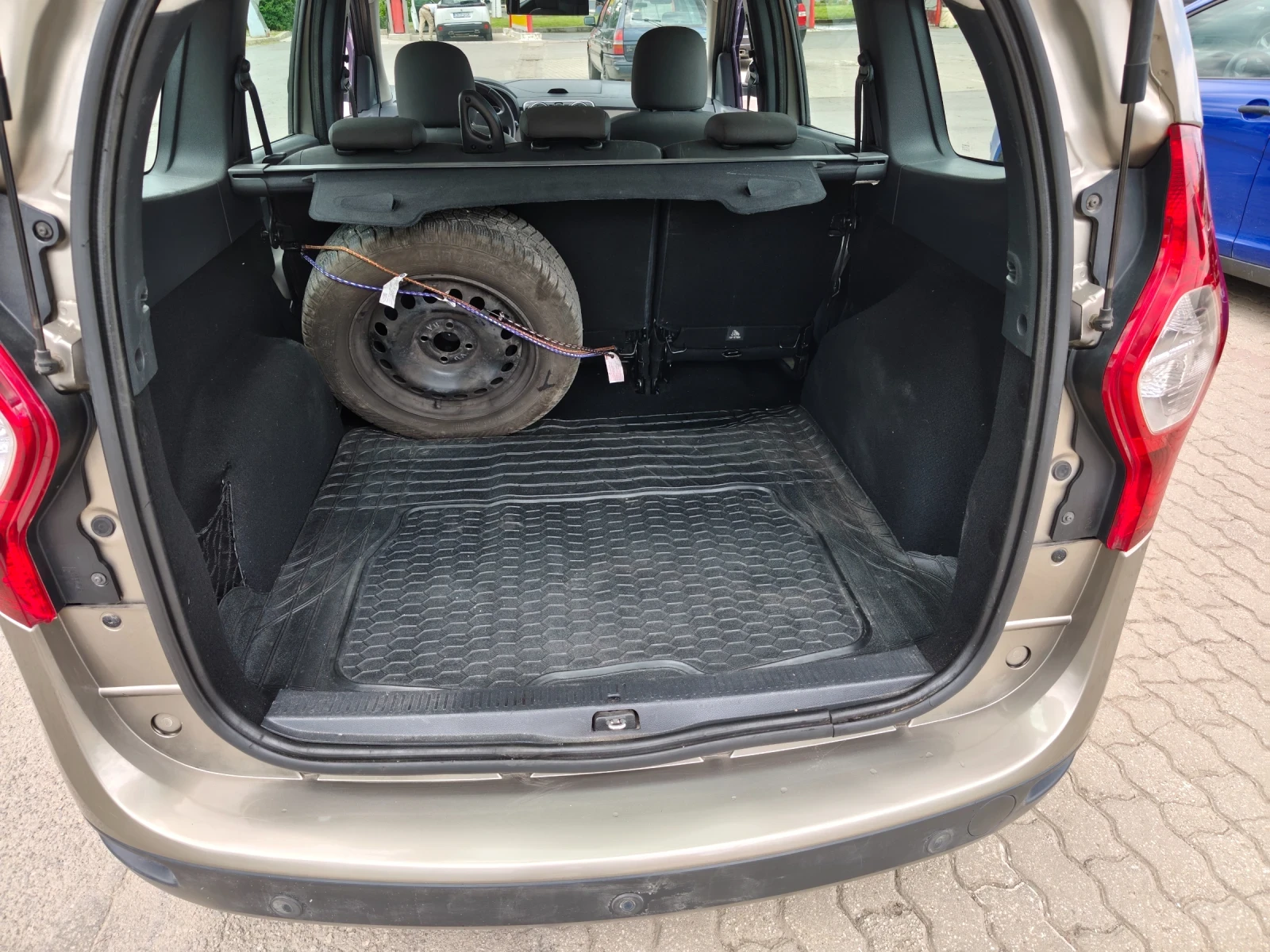 Dacia Lodgy, снимка 7 - Автомобили и джипове - 54894181
