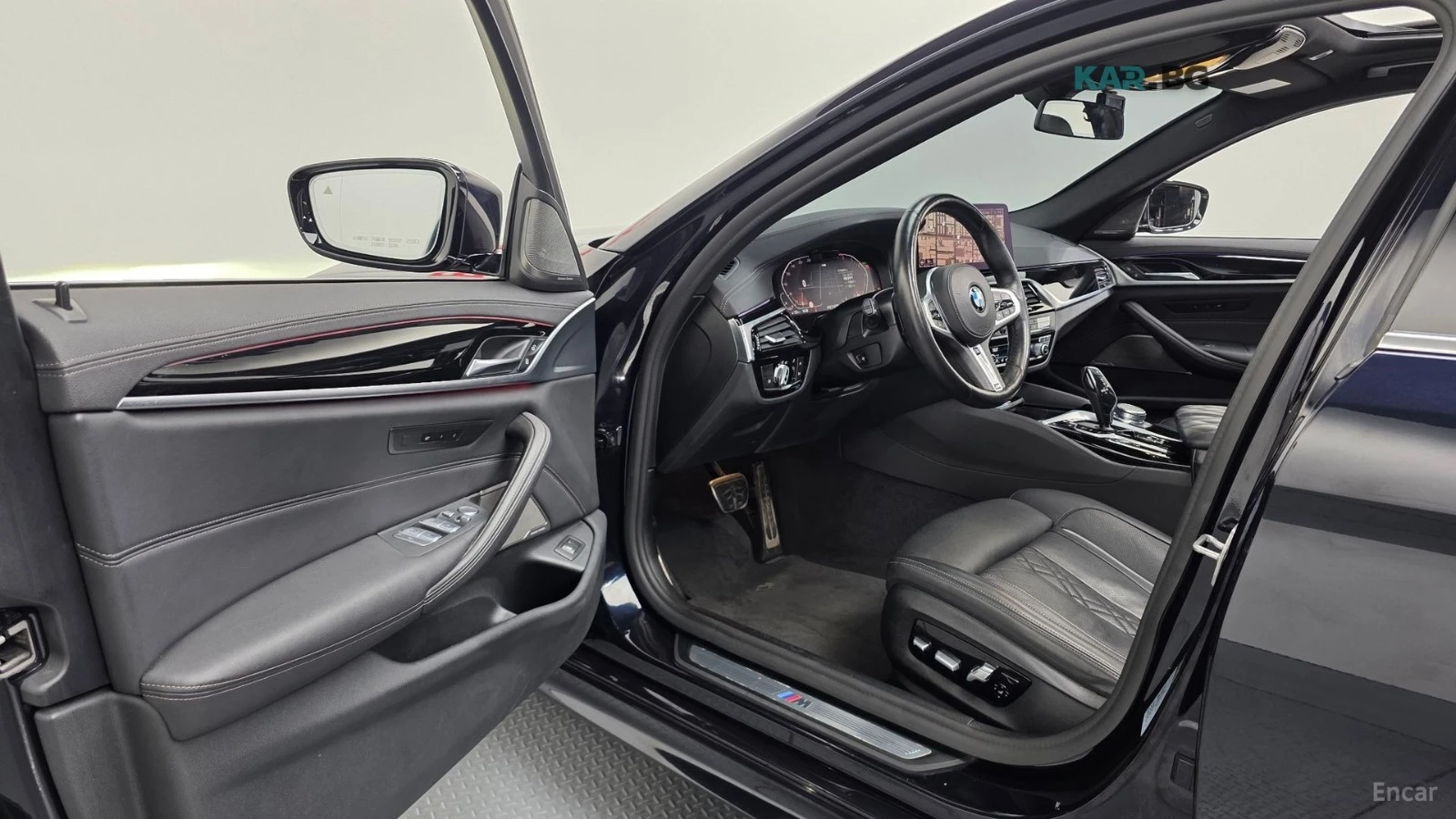 BMW 530 MSPORT* DISTRONIC* ПОДГРЕВ* ОБДУХВАНЕ* HEADUP* , снимка 8 - Автомобили и джипове - 55050067