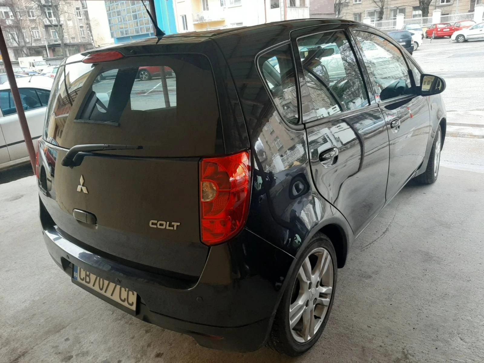 Mitsubishi Colt 75 000 реални км. Десен волан, снимка 5 - Автомобили и джипове - 55148576