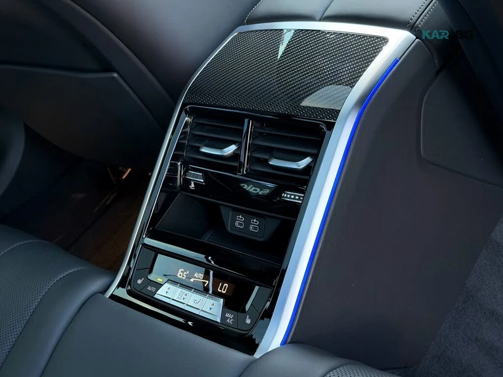 BMW M8 * XDRIVE* АвтоКредит * (ЦЕНА ДО БГ), снимка 16 - Автомобили и джипове - 55224328