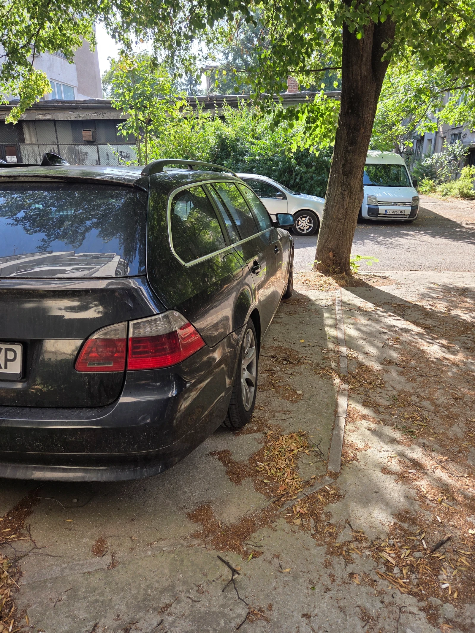 BMW 520, снимка 2 - Автомобили и джипове - 55835504