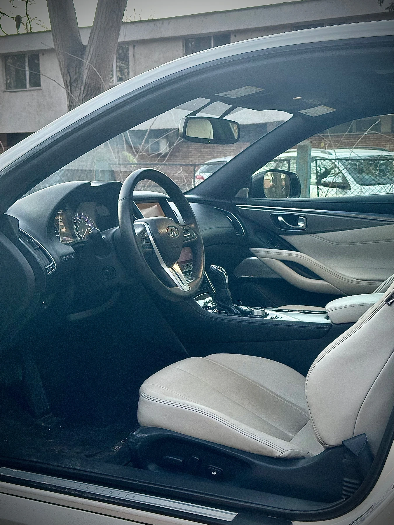 Infiniti Q60 3.0, снимка 10 - Автомобили и джипове - 55931303