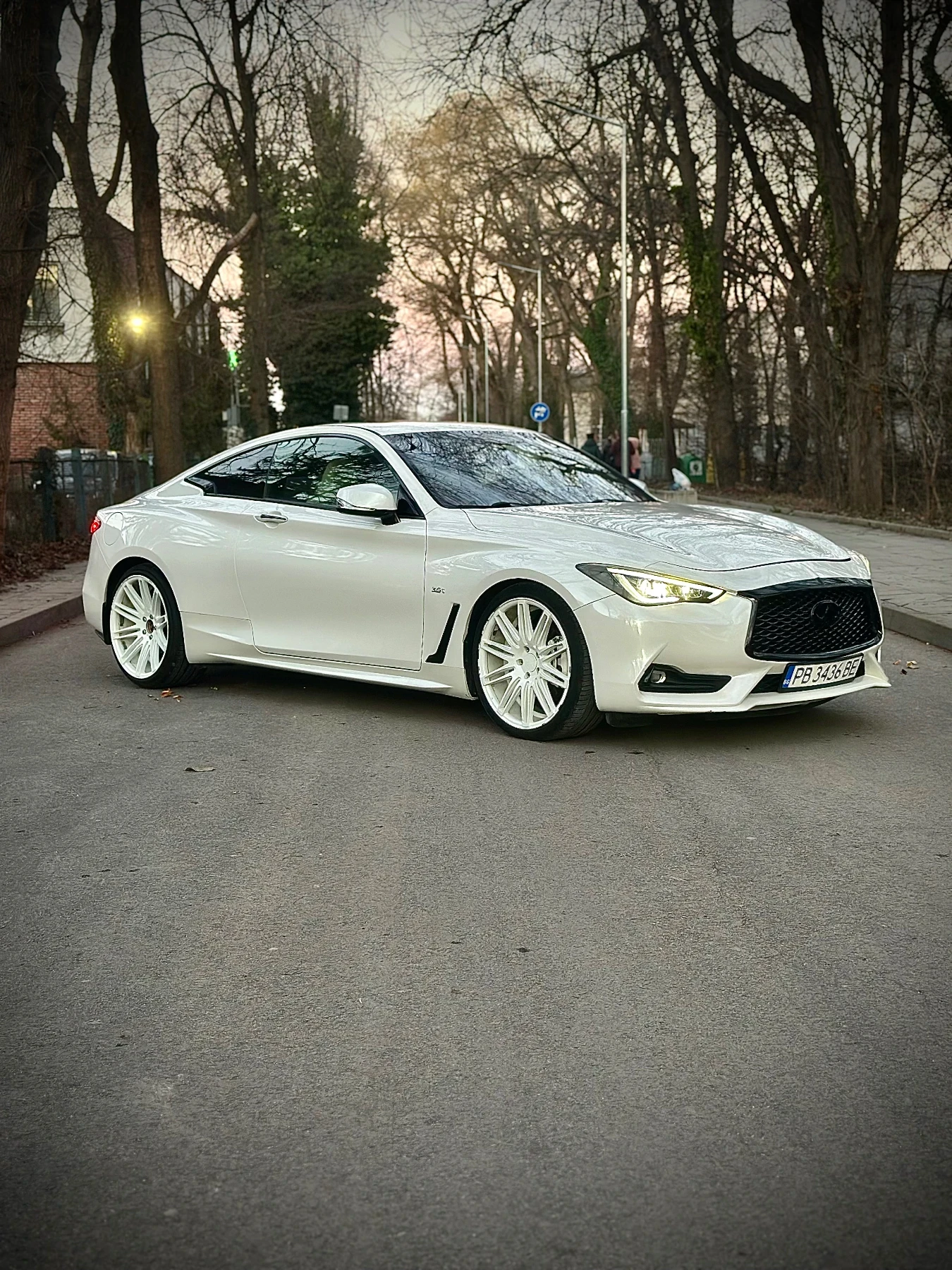 Infiniti Q60 3.0, снимка 4 - Автомобили и джипове - 55931303