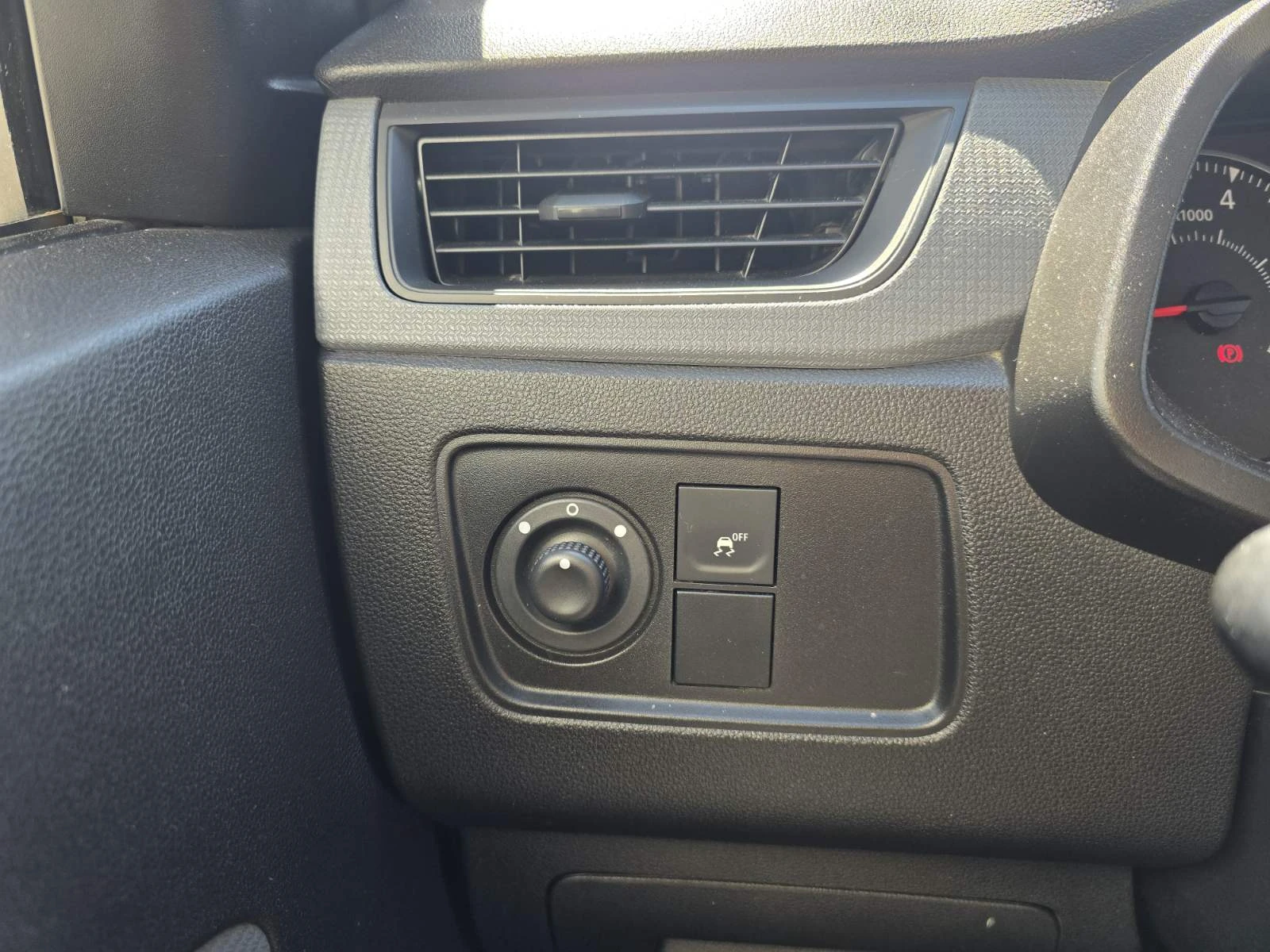 Renault Express 1.3 TCe 100 , снимка 10 - Автомобили и джипове - 56015434