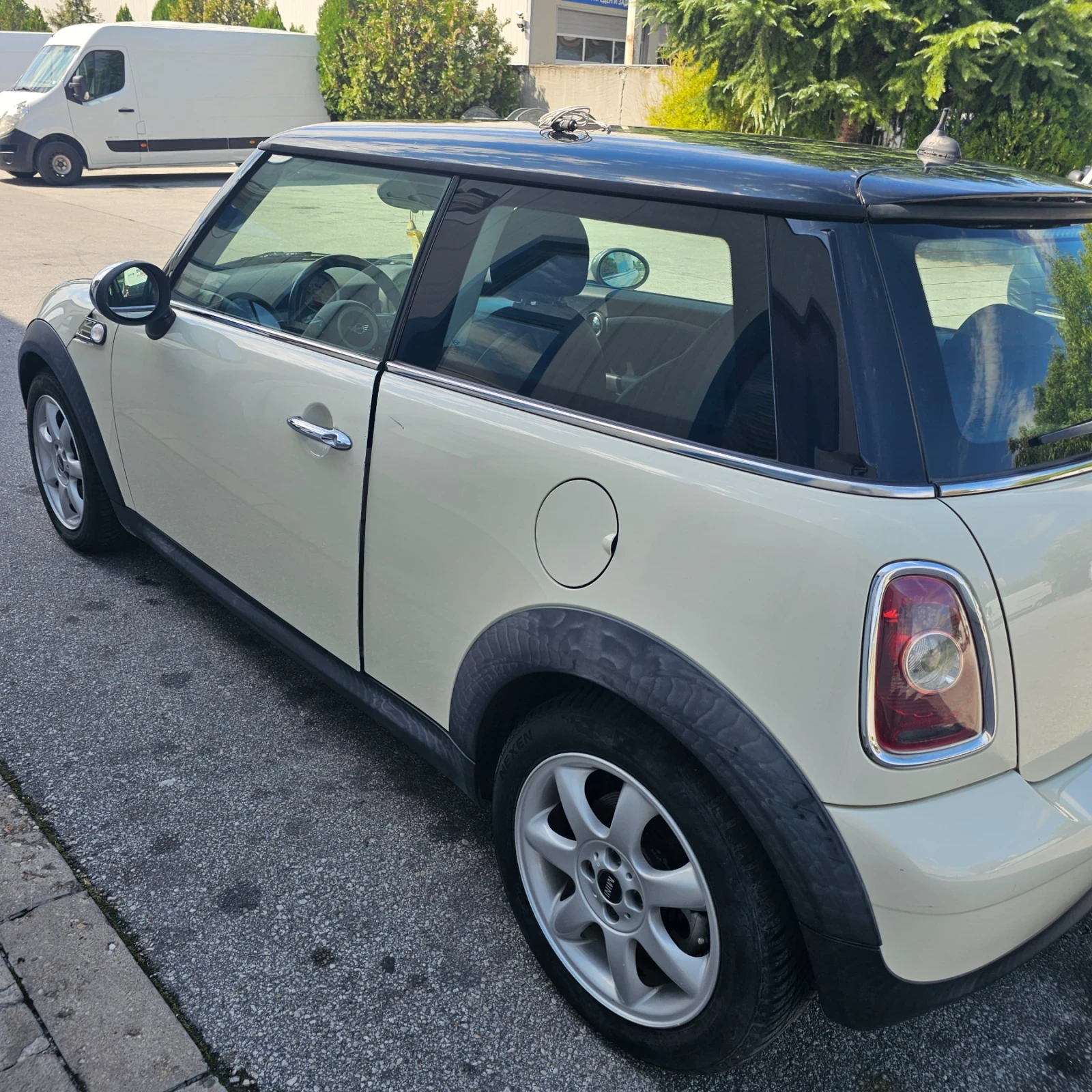 Mini Cooper, снимка 2 - Автомобили и джипове - 56215729