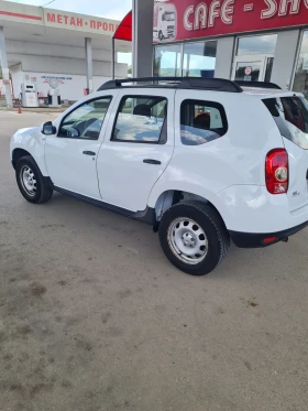 Dacia Duster 1.6куб.105к.с. 2011г. Бензин , снимка 4