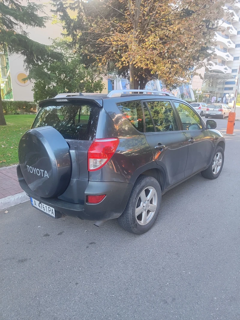 Toyota Rav4 2.2 176к.с., снимка 4 - Автомобили и джипове - 47711579