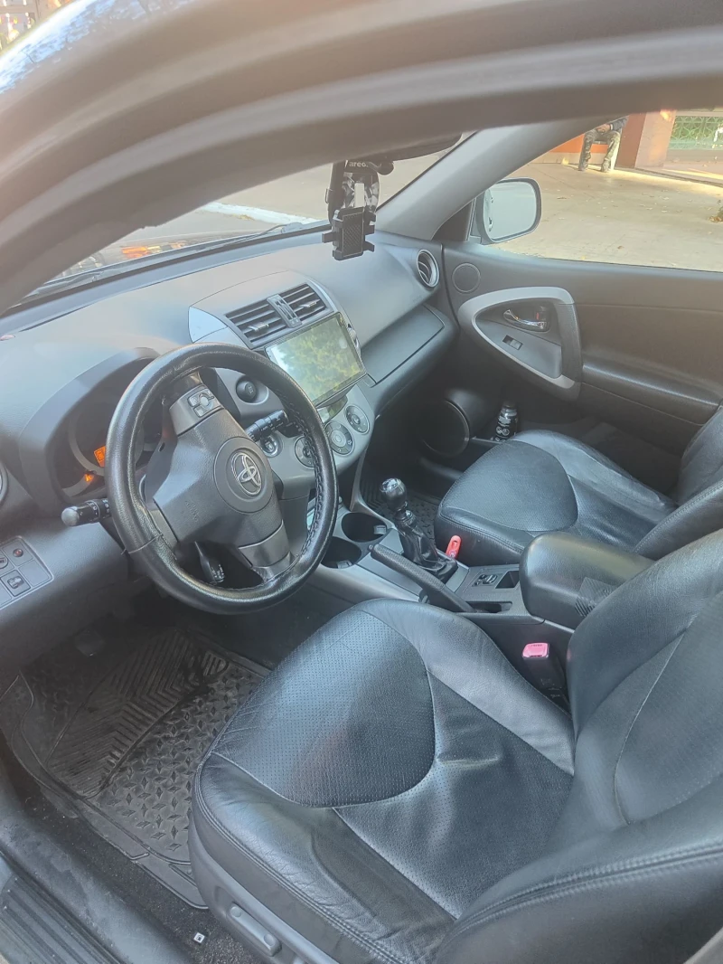 Toyota Rav4 2.2 176к.с., снимка 5 - Автомобили и джипове - 47711579