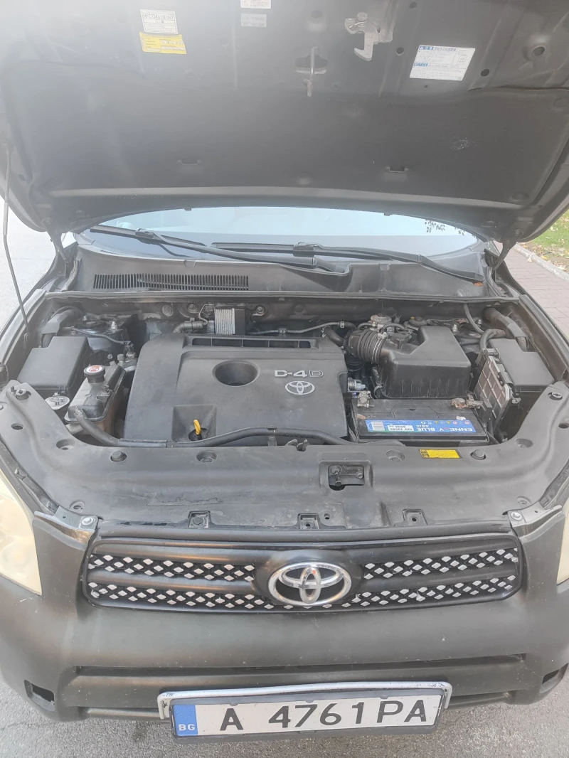 Toyota Rav4 2.2 176к.с., снимка 7 - Автомобили и джипове - 47711579