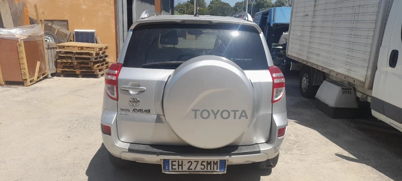 Toyota Rav4 2.2d 150k, снимка 5 - Автомобили и джипове - 47961293