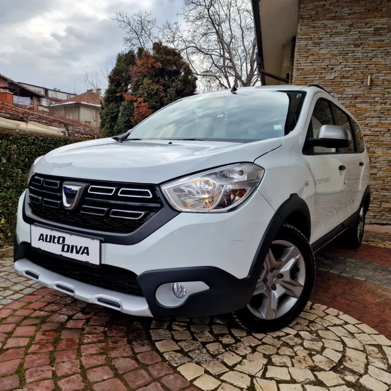 Dacia Lodgy STEPWAY 1.5DCI* 6ск* КАМЕРА* НАВИ* 40000км, снимка 1 - Автомобили и джипове - 49484385