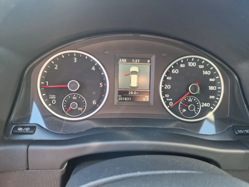 VW Tiguan 2 0TDI 150PS.HI-LINE ITALIA, снимка 14 - Автомобили и джипове - 51792317