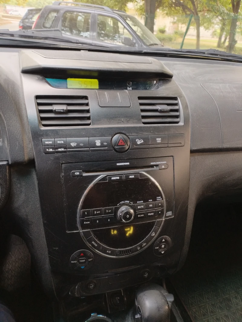 SsangYong Rexton, снимка 8 - Автомобили и джипове - 51858994