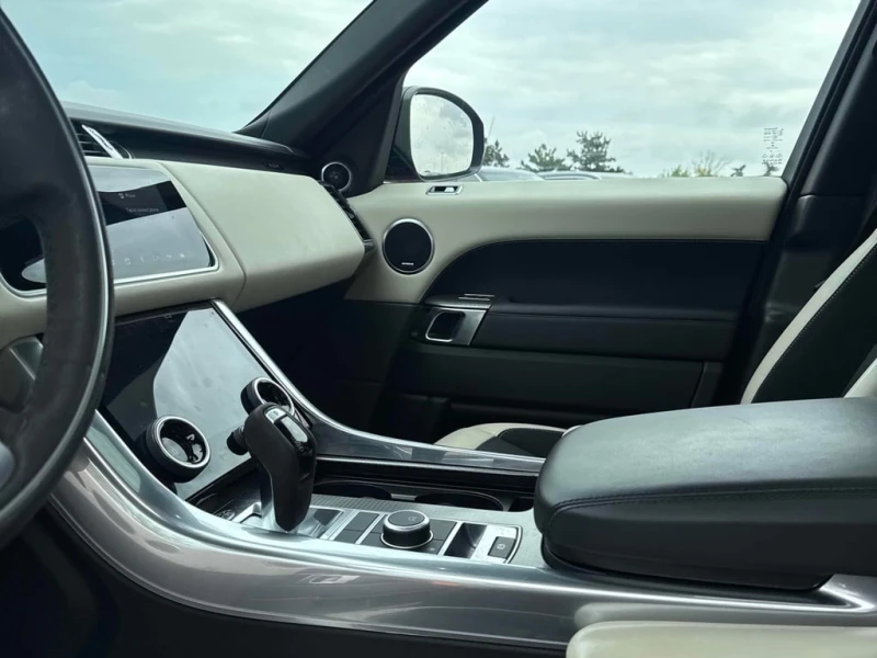 Land Rover Range Rover Sport * HST * CARFAX * БЕЗ ПЪРВОНАЧАЛНА ВНОСКА, снимка 14 - Автомобили и джипове - 53203722