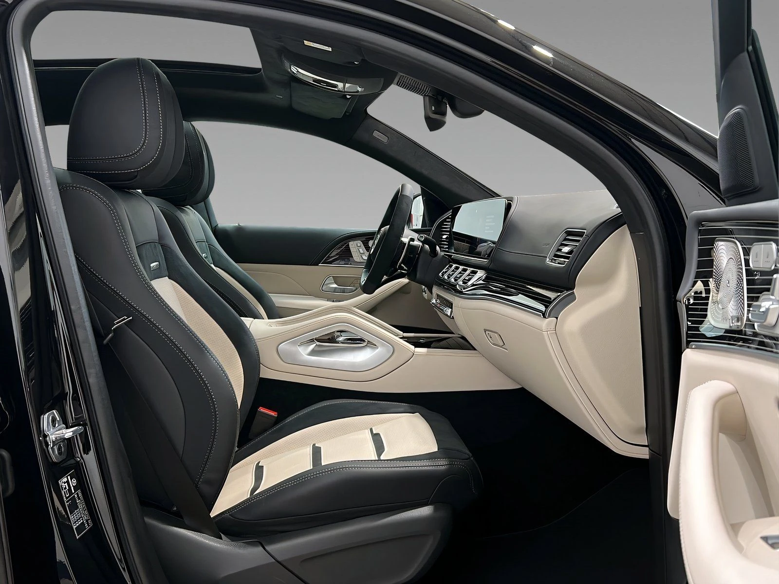 Mercedes-Benz GLE 53 4MATIC Hybrid 4Matic+ Coupé = Premium Plus= Гаранция - изображение 10