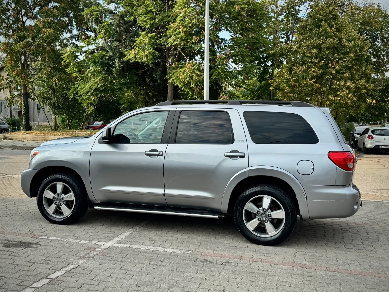 Toyota Sequoia 5.7 LPG/Бартер/Лизинг/ПЪРВОНАЧАЛНА ВНОСКА - изображение 5