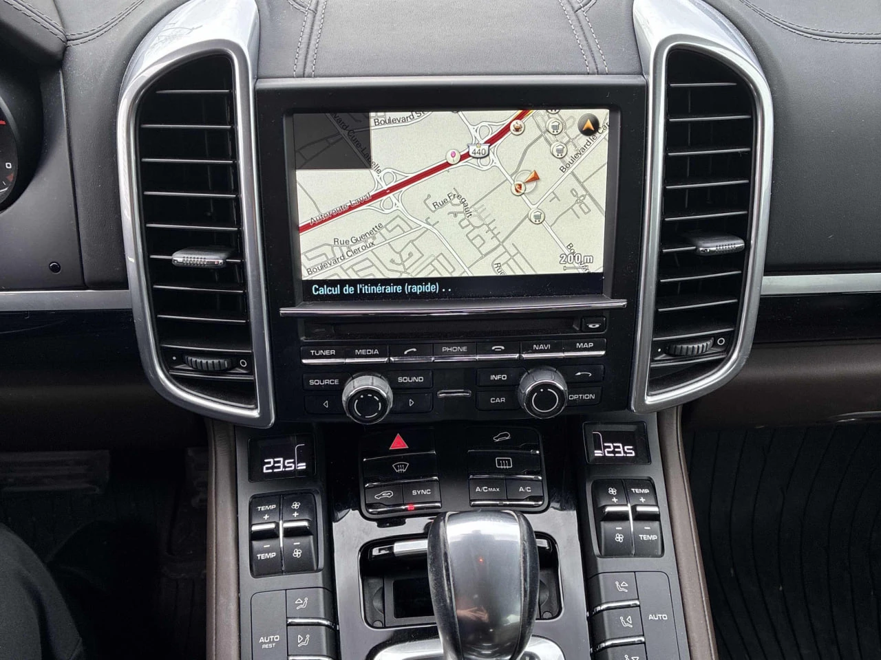 Porsche Cayenne * АВТО КРЕДИТ* ЦЕНА ДО БГ * СЕРВИЗНА ИСТОРИЯ *  - изображение 9