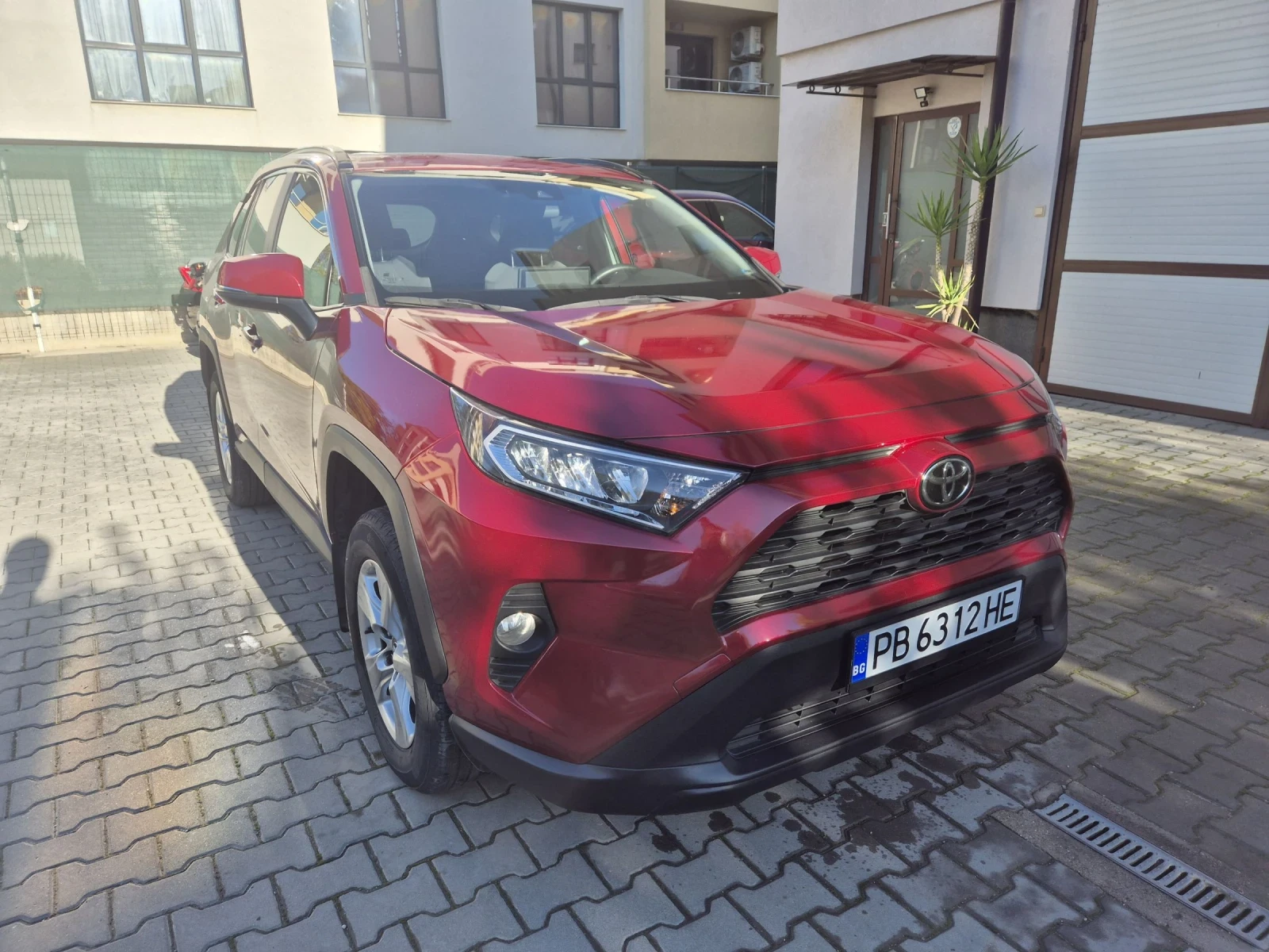 Toyota Rav4 2.5i, XLE, AWD - изображение 2