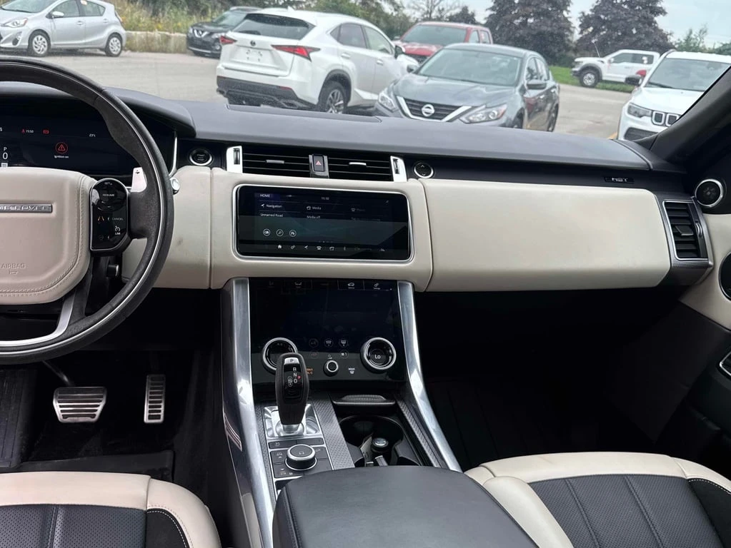 Land Rover Range Rover Sport * HST * CARFAX * БЕЗ ПЪРВОНАЧАЛНА ВНОСКА - изображение 9