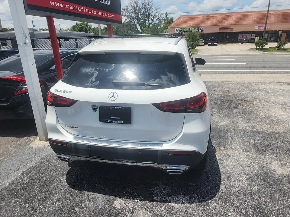 Mercedes-Benz GLA 250  - изображение 5