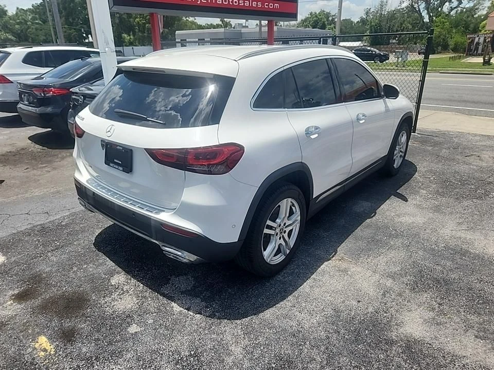 Mercedes-Benz GLA 250  - изображение 4