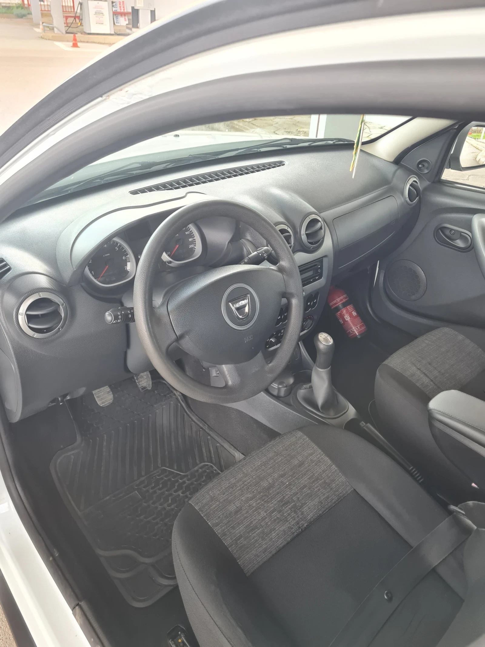 Dacia Duster 1.6куб.105к.с. 2011г. Бензин , снимка 7 - Автомобили и джипове - 54568030