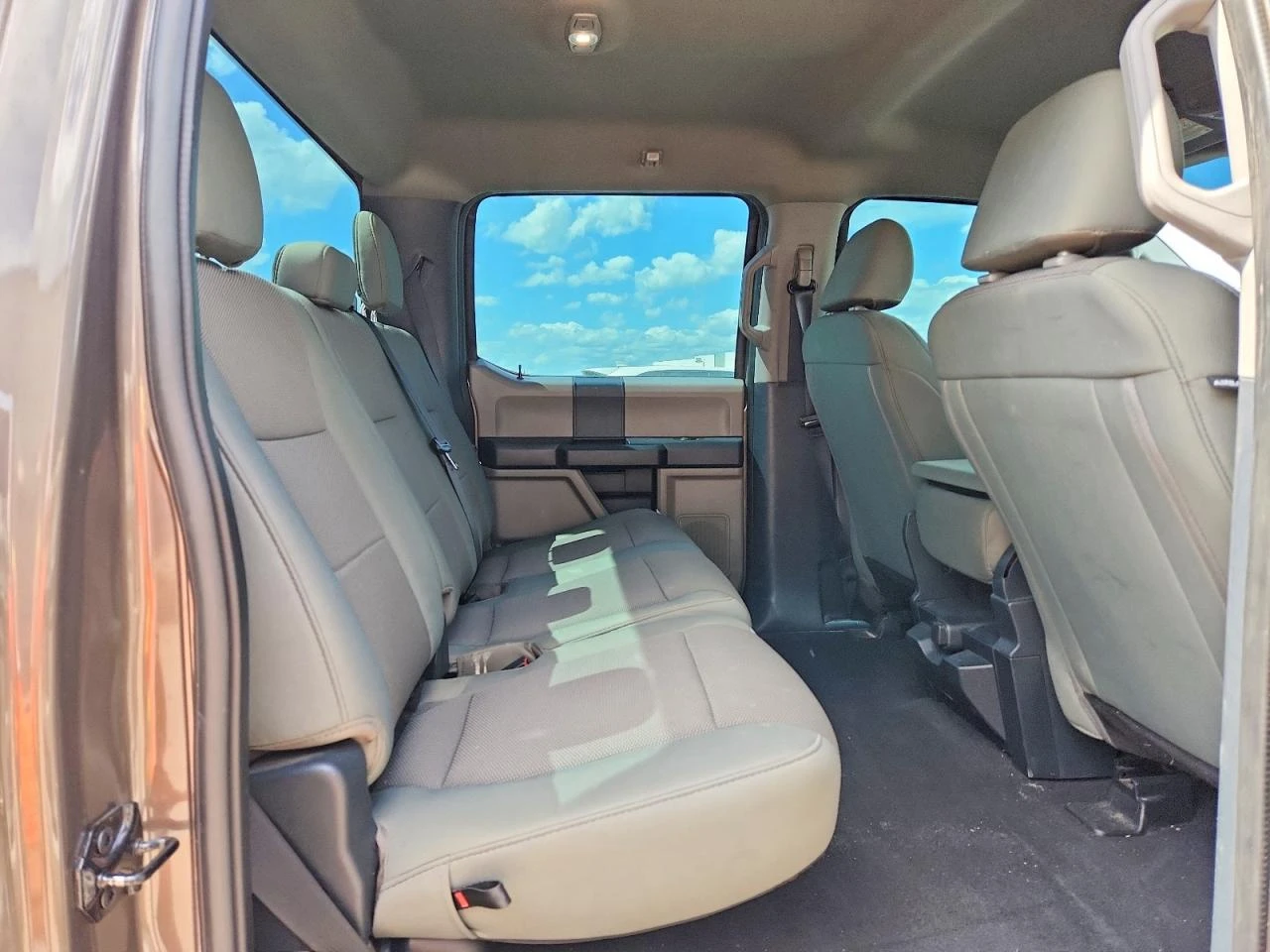 Ford F350 DRW XL 4WD* ОПЦИЯ ЗА ЛИЗИНГ, снимка 6 - Автомобили и джипове - 54740497