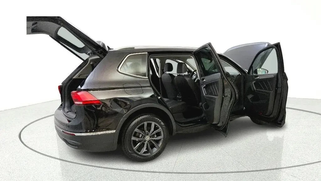 VW Tiguan SE, снимка 4 - Автомобили и джипове - 55616737
