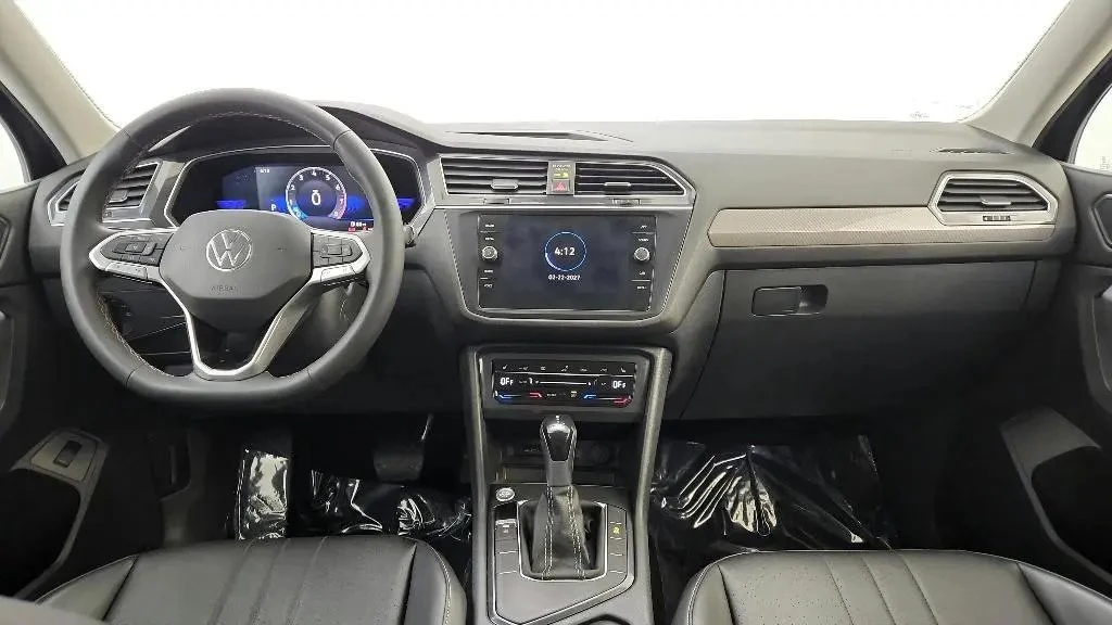 VW Tiguan SE, снимка 12 - Автомобили и джипове - 55616737