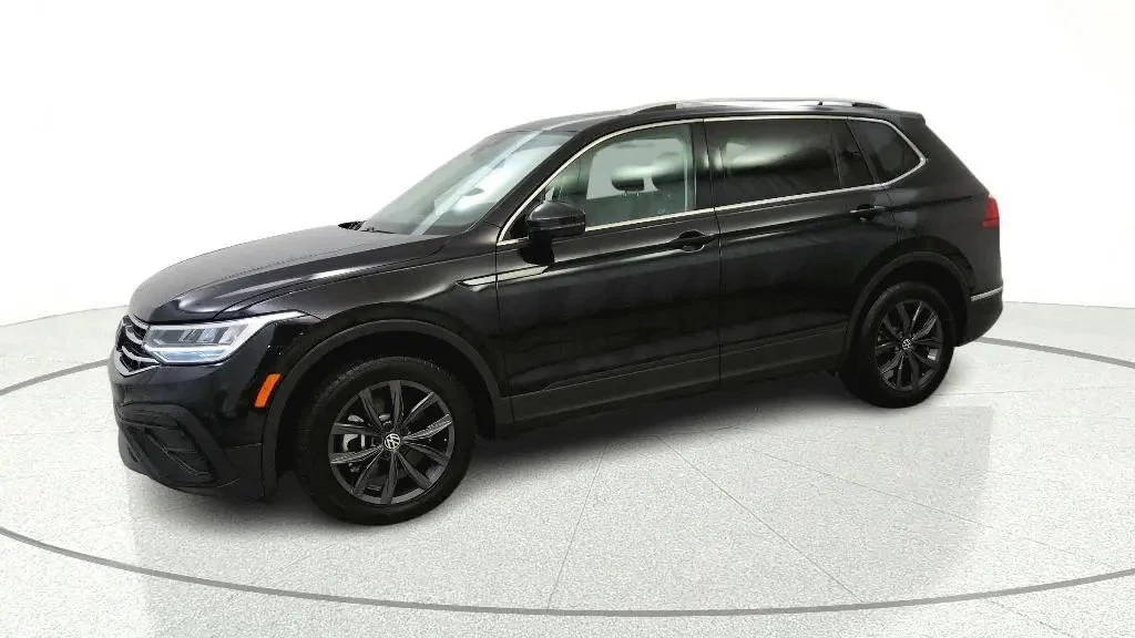 VW Tiguan SE, снимка 3 - Автомобили и джипове - 55616737