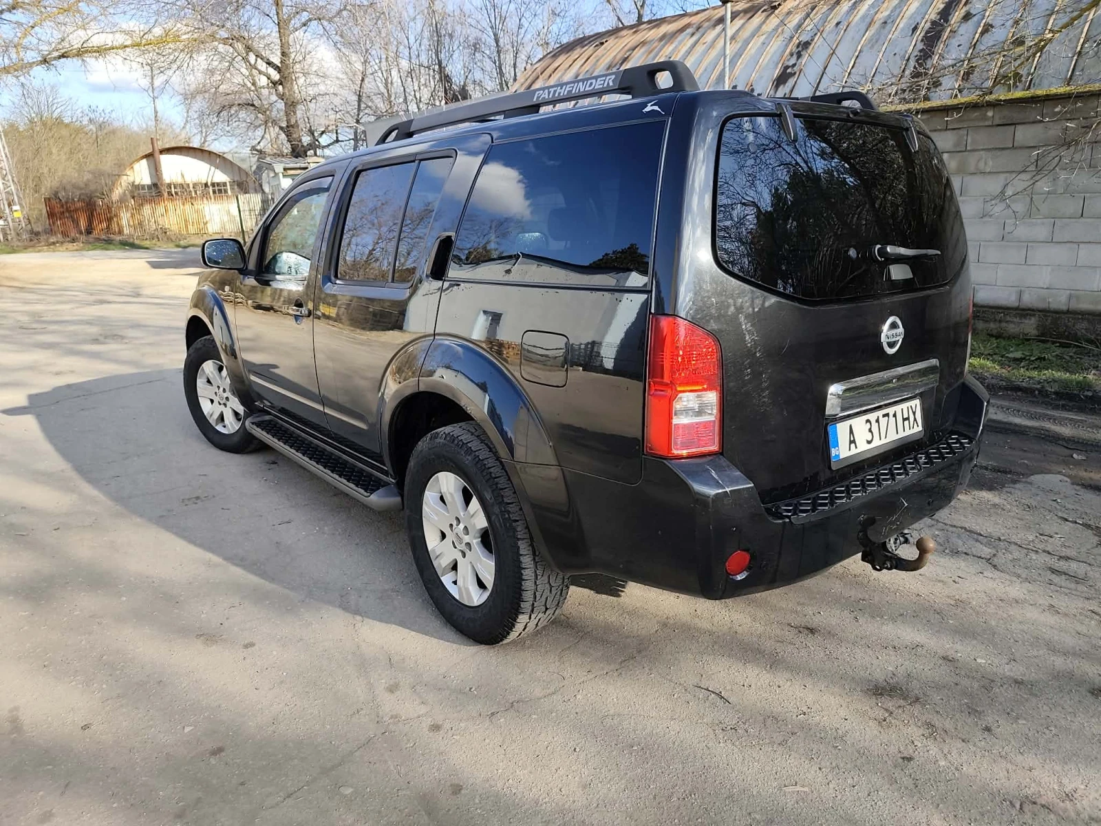 Nissan Pathfinder, снимка 3 - Автомобили и джипове - 56042821
