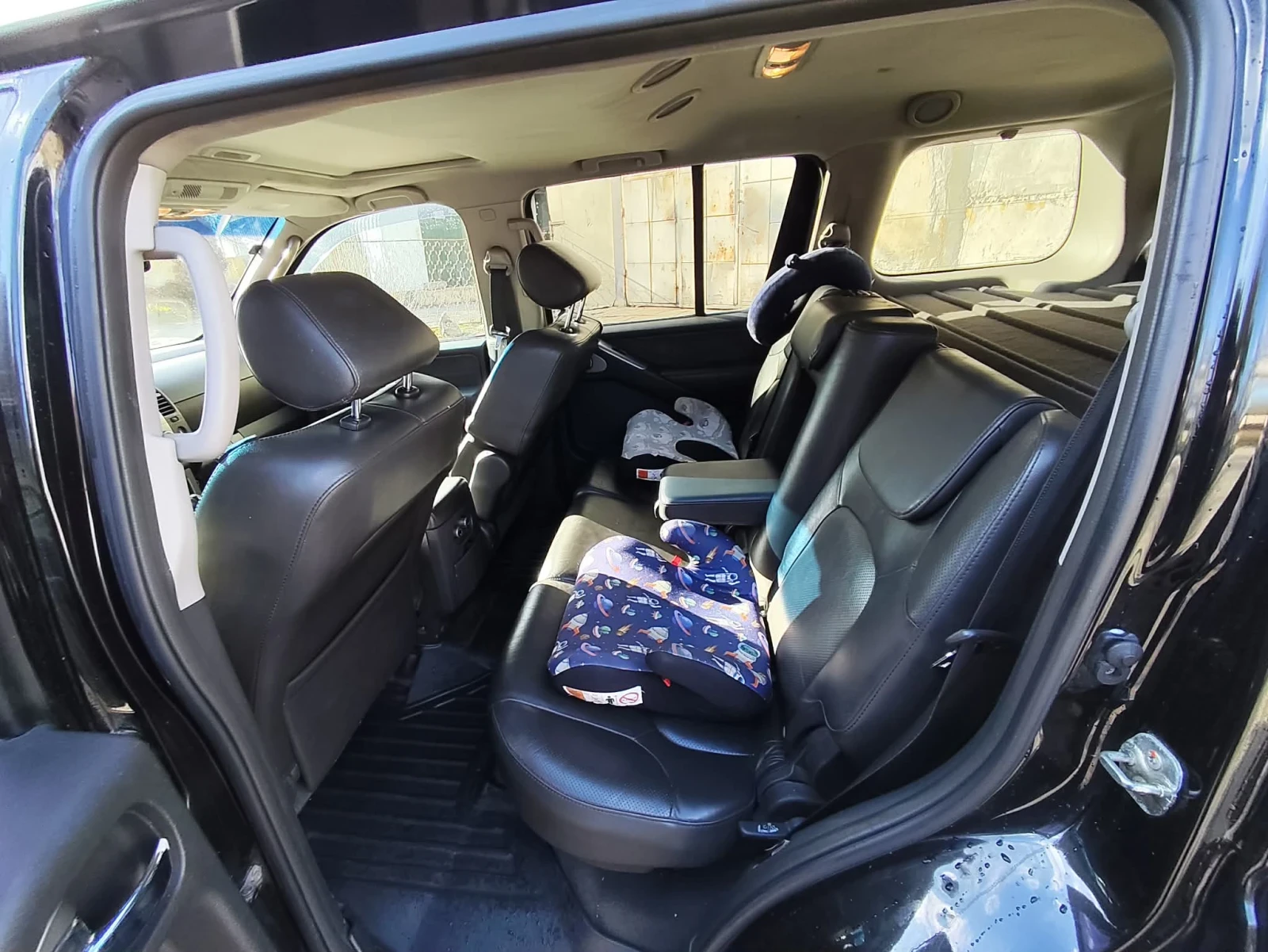 Nissan Pathfinder, снимка 6 - Автомобили и джипове - 56042821