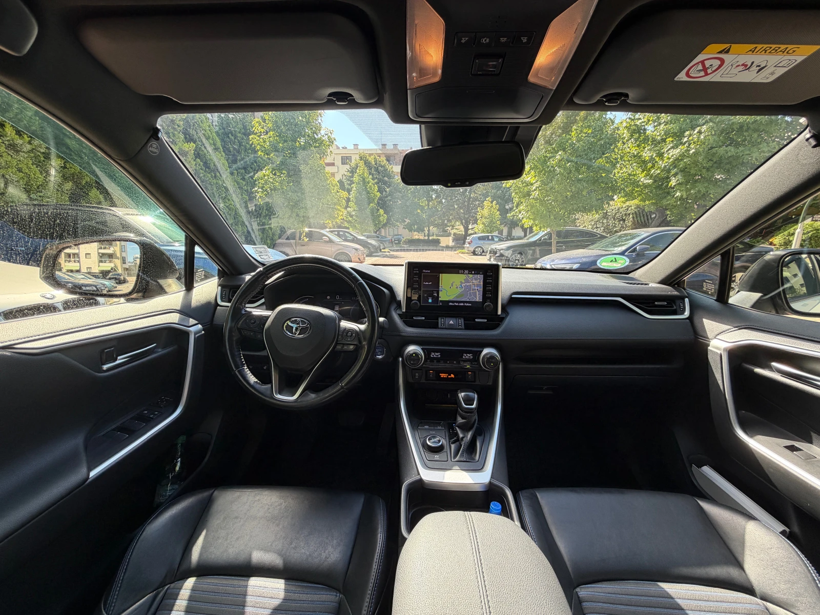 Toyota Rav4 Hybrid 2.5 AWD в Гаранция, снимка 9 - Автомобили и джипове - 56137661