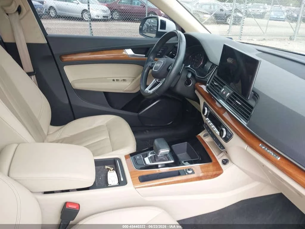 Audi Q5 * PREMIUM 45 TFSI QUATTRO S TRONIC * CARFAX * , снимка 5 - Автомобили и джипове - 56256168