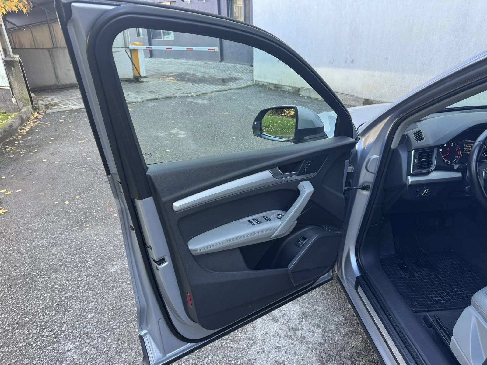 Audi Q5 2.0 TDI QUATTRO, снимка 9 - Автомобили и джипове - 56626065