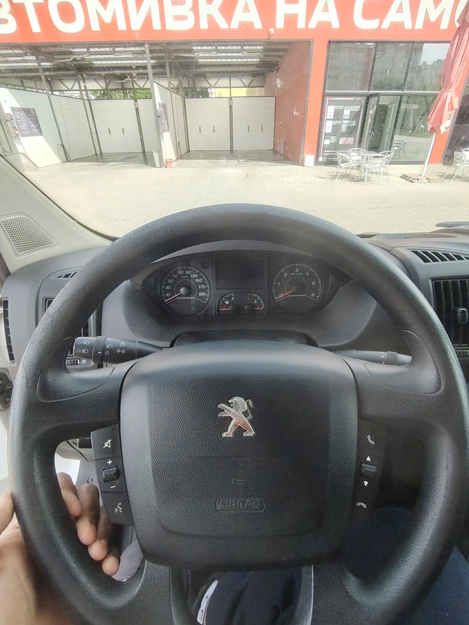 Peugeot Boxer 2.0 HDI L2H2, снимка 8 - Бусове и автобуси - 54807906