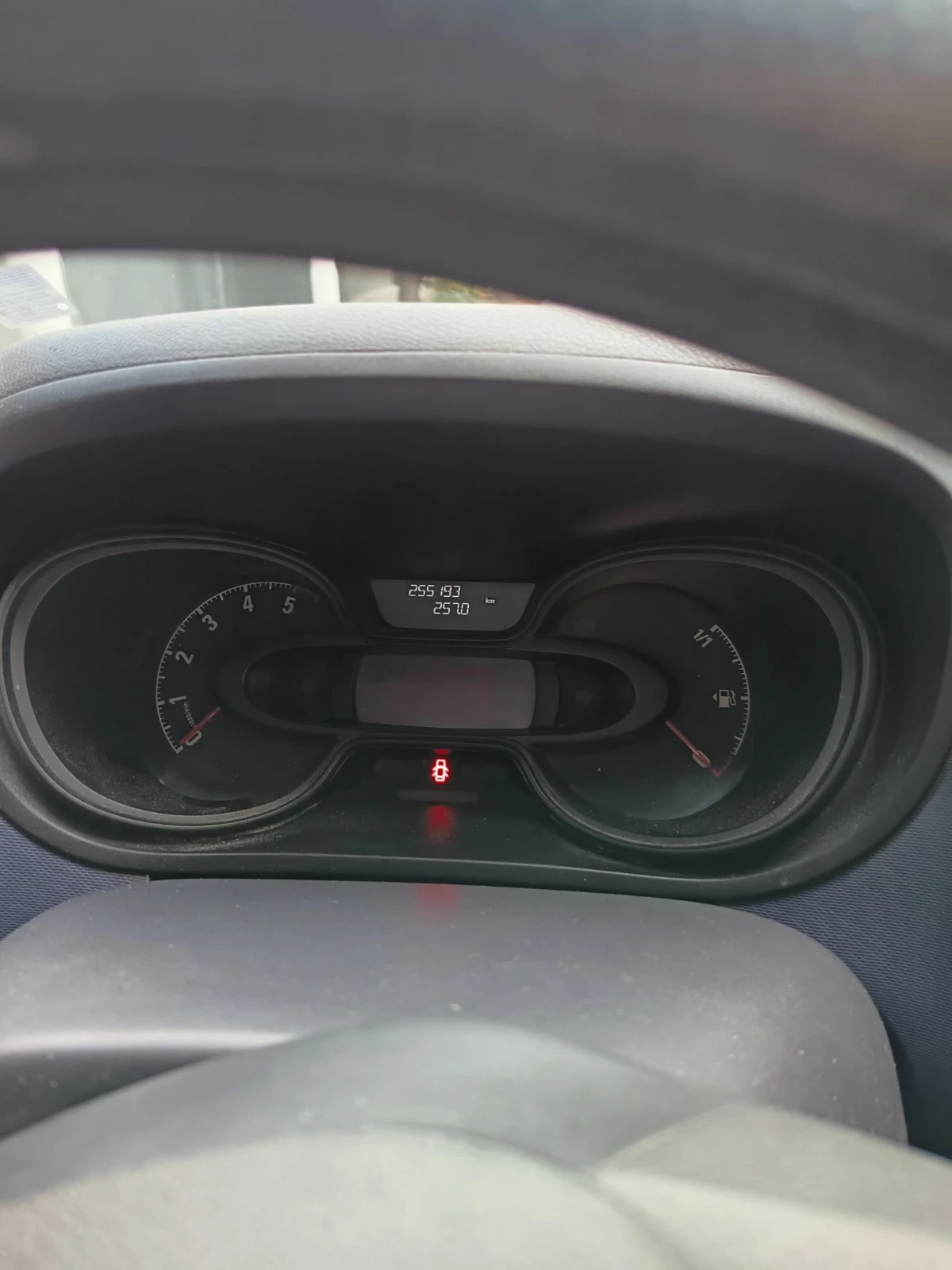 Opel Vivaro, снимка 5 - Бусове и автобуси - 56659227